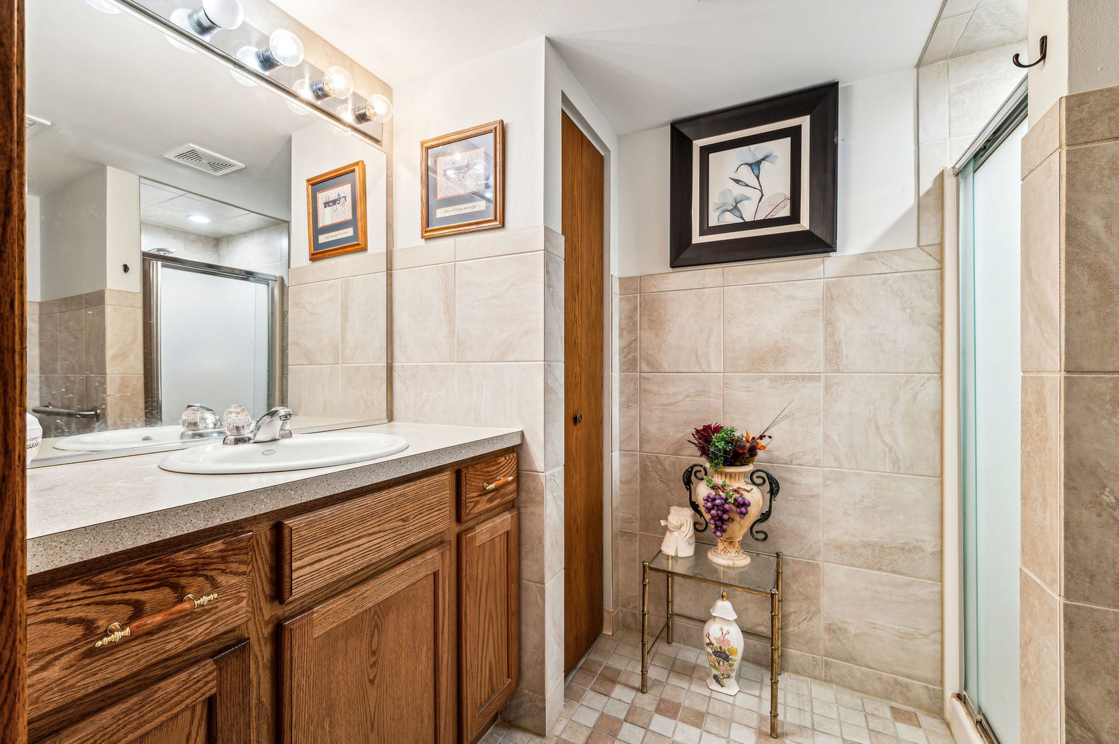5016 Circle Court Unit: 1107