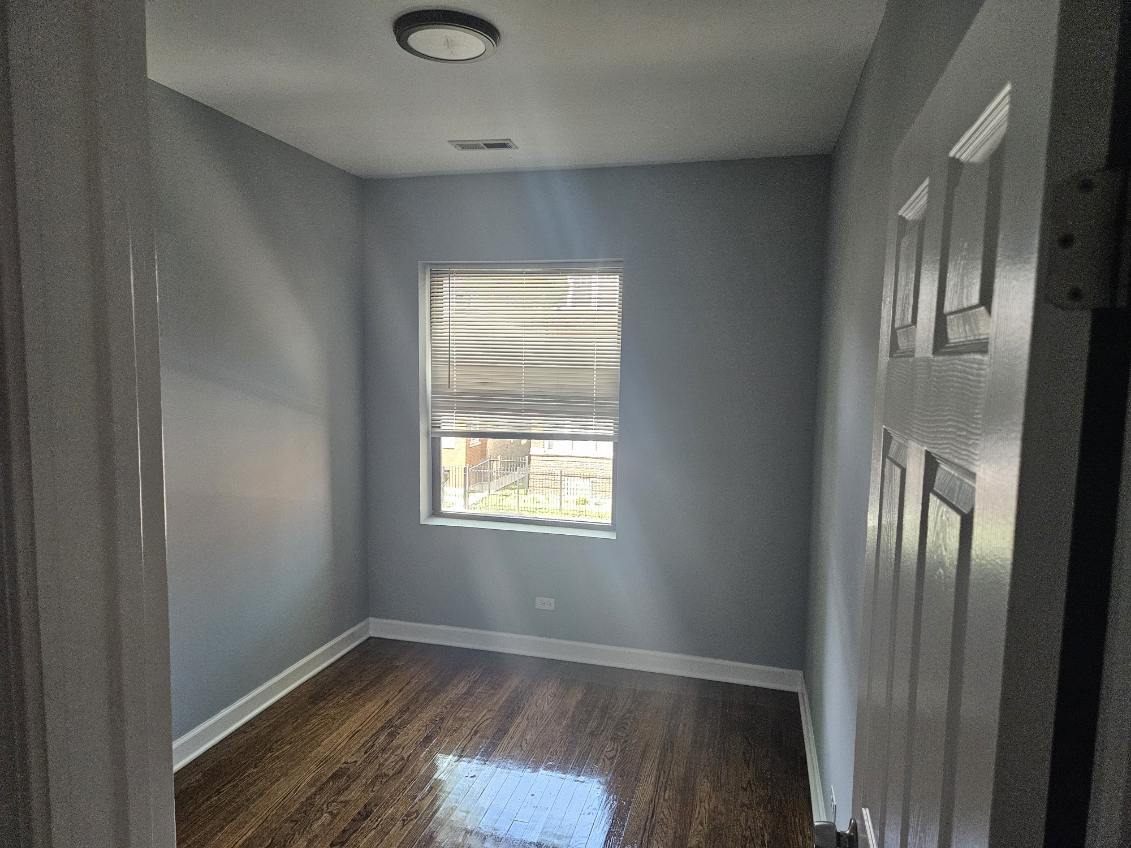 1521 E 67th Place