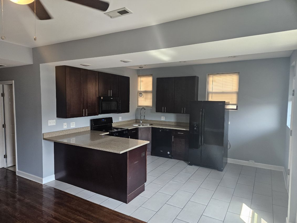 1521 E 67th Place