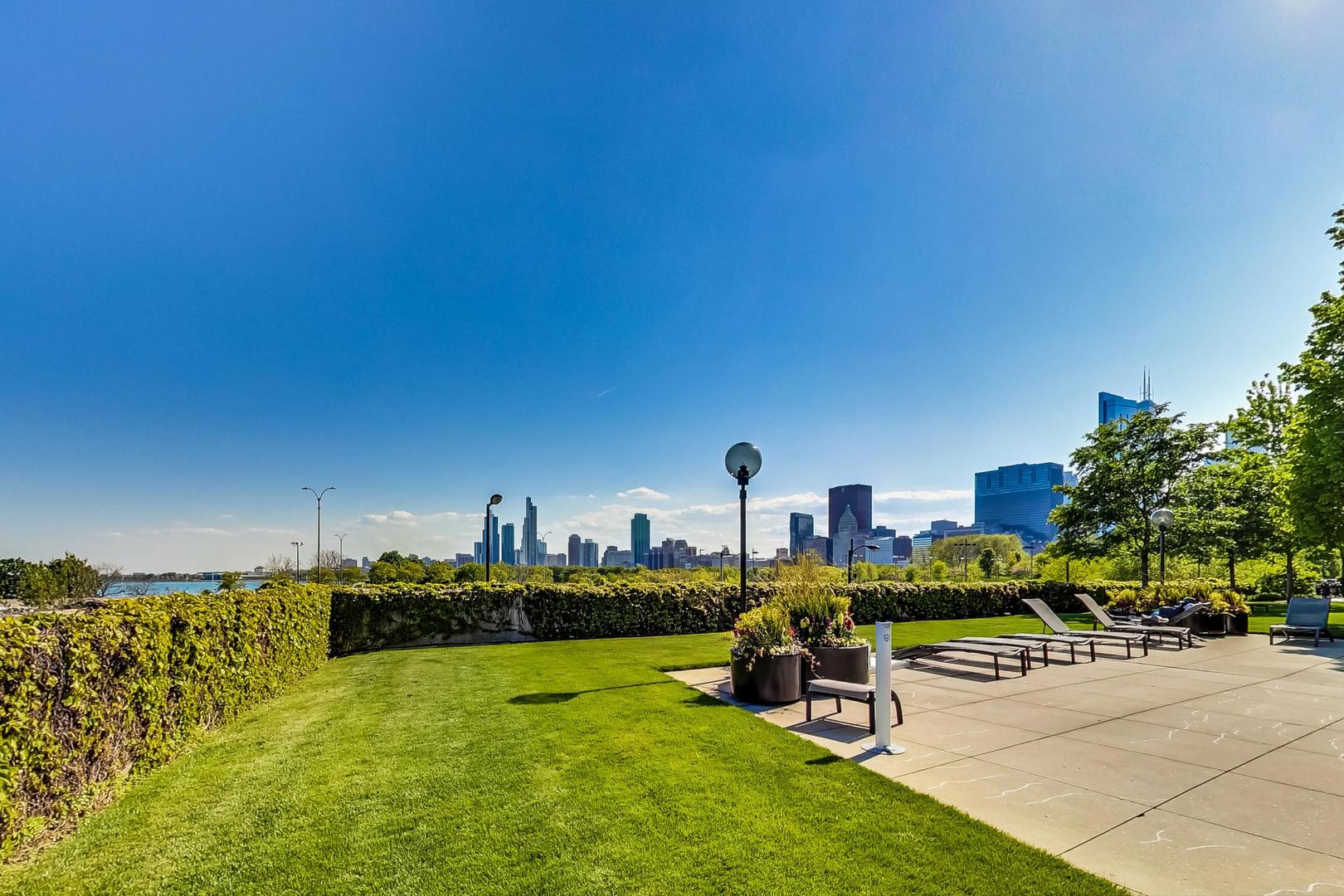 155 N HARBOR Drive Unit: 4003