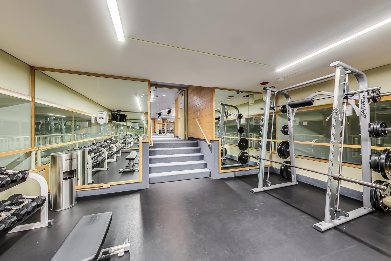 155 N HARBOR Drive Unit: 4003