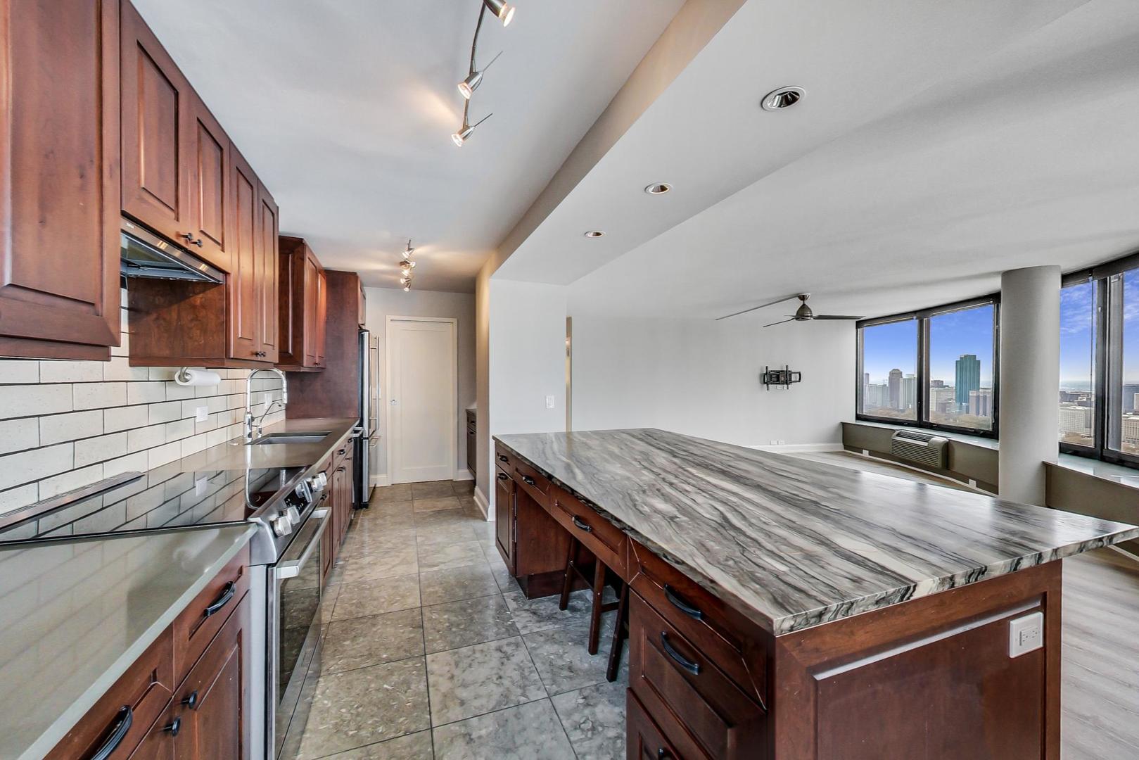155 N HARBOR Drive Unit: 4003