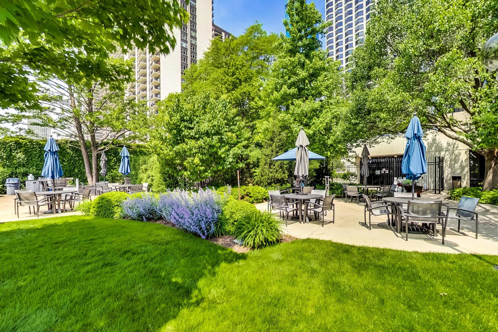 155 N HARBOR Drive Unit: 4003