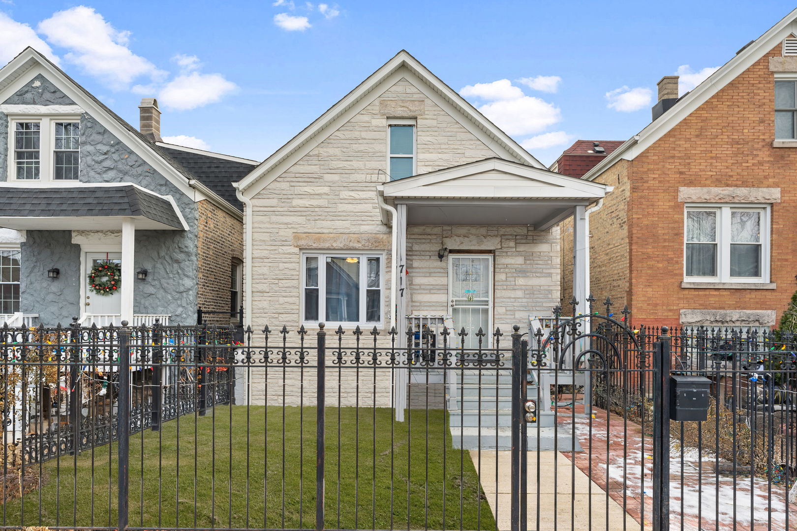 1717 N Ridgeway Avenue