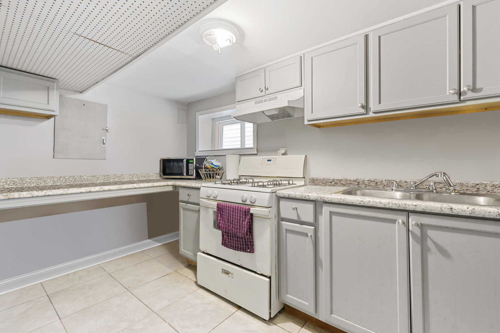 1717 N Ridgeway Avenue