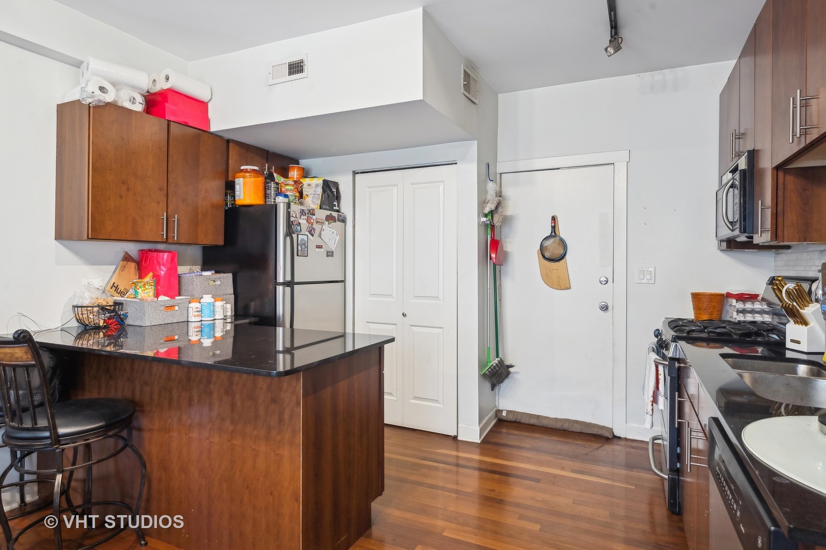 4724 N Beacon Street Unit: 1E