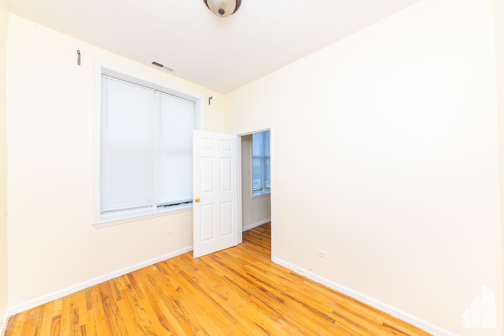 2910 S WENTWORTH Avenue Unit: 3F