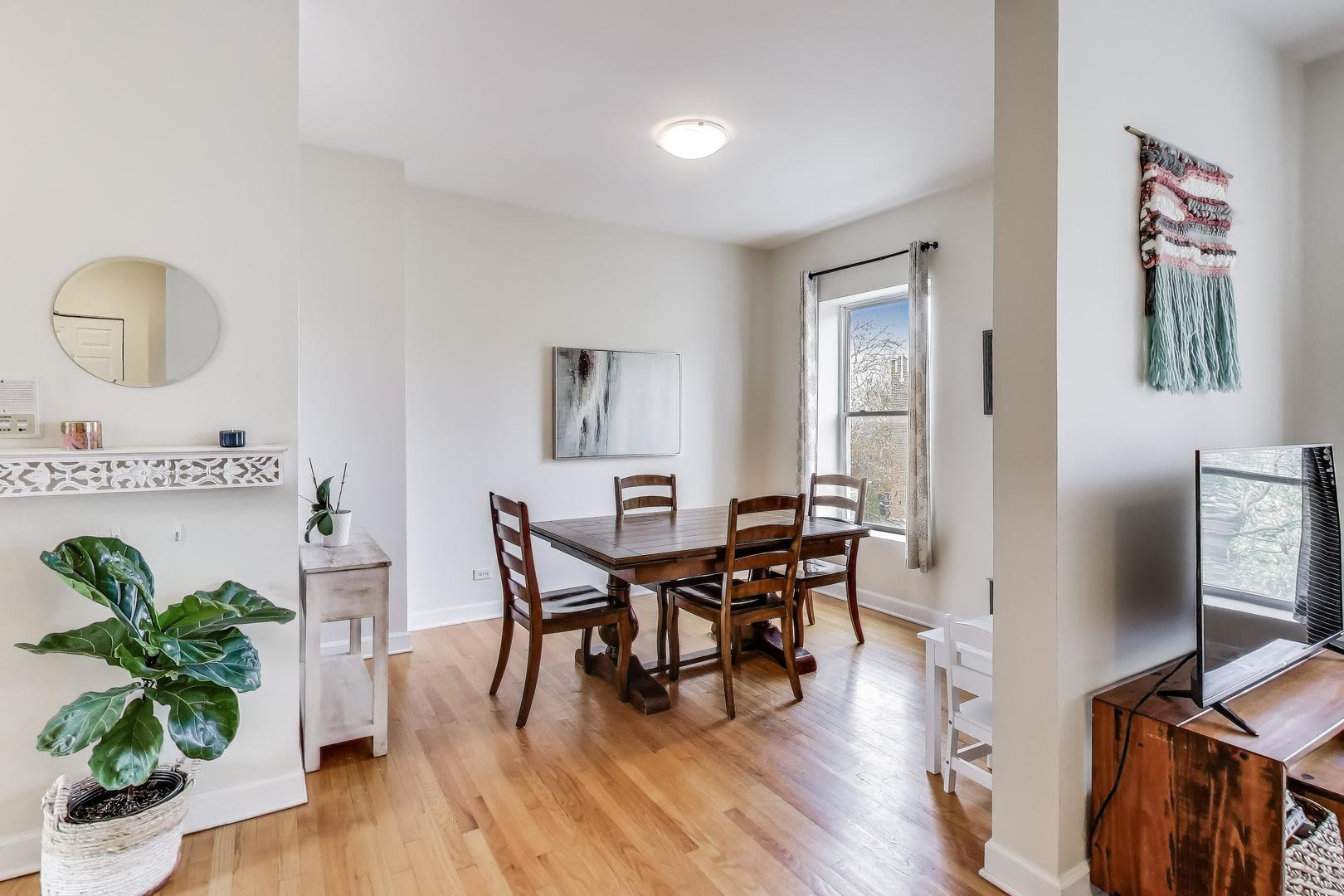 3215 W Sunnyside Avenue Unit: 2-A