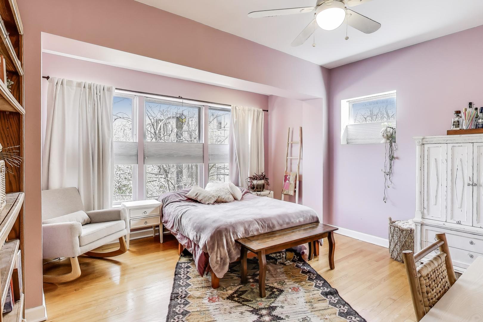3215 W Sunnyside Avenue Unit: 2-A