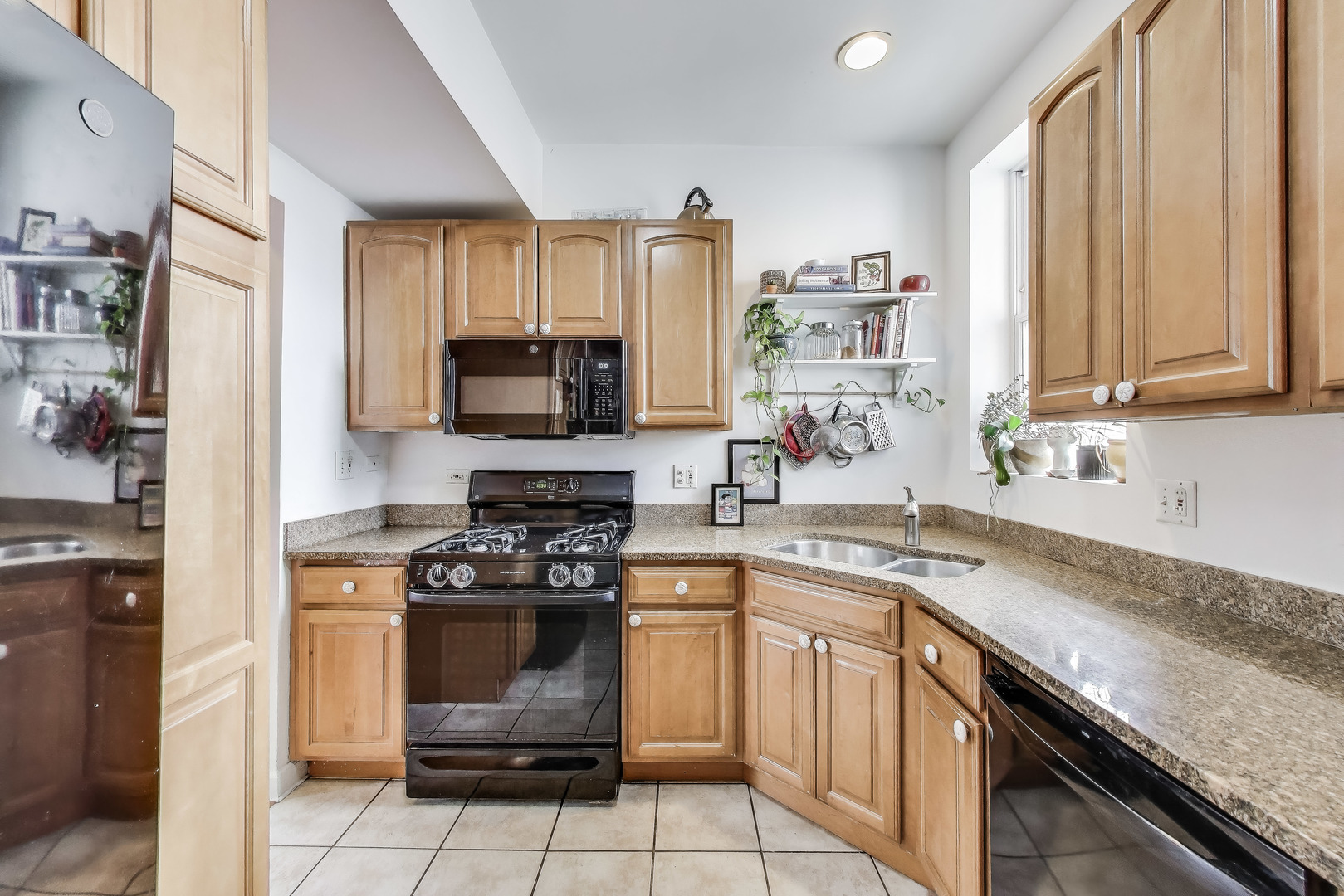 3215 W Sunnyside Avenue Unit: 2-A