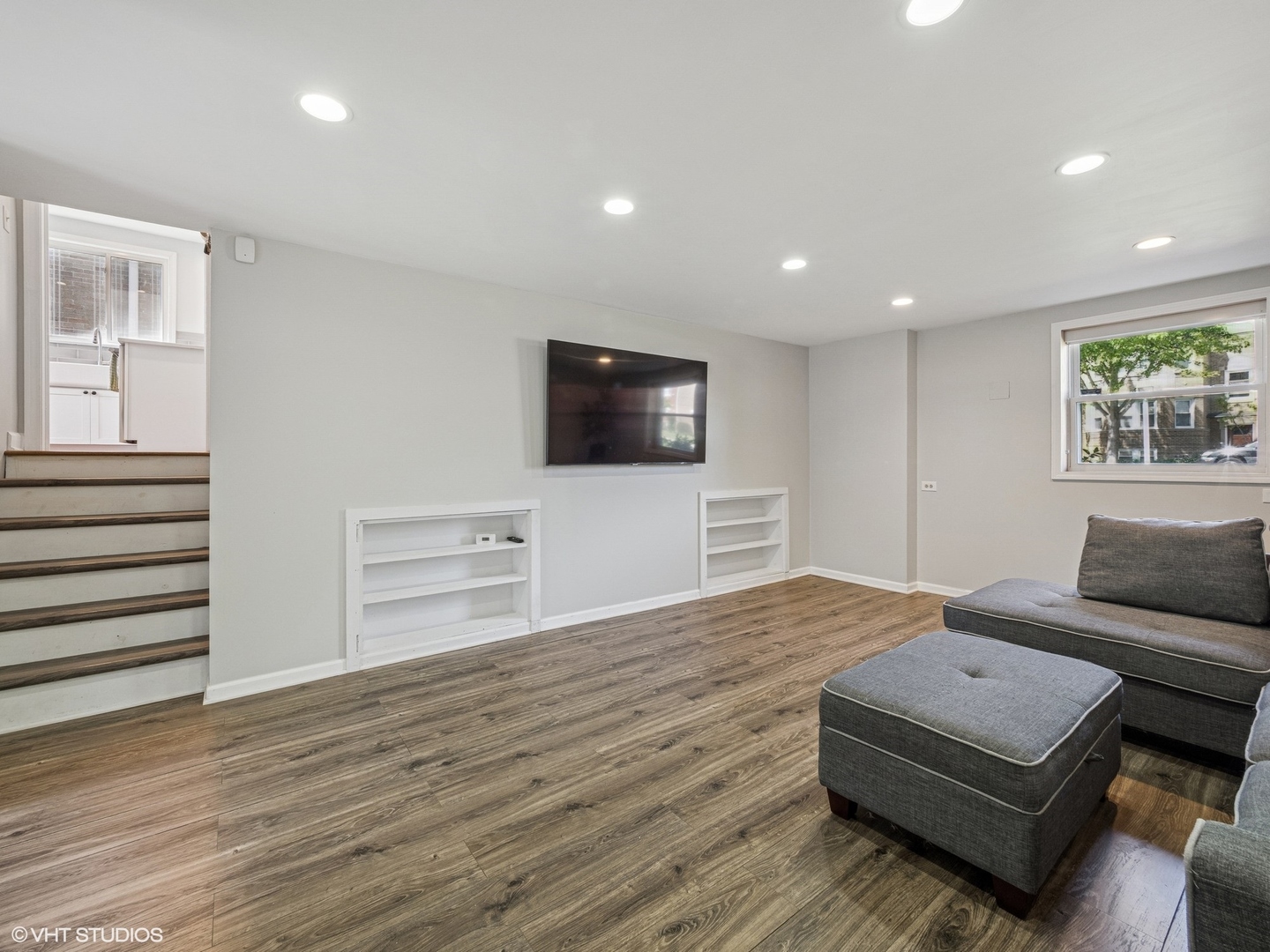 8721 Saint Louis Avenue