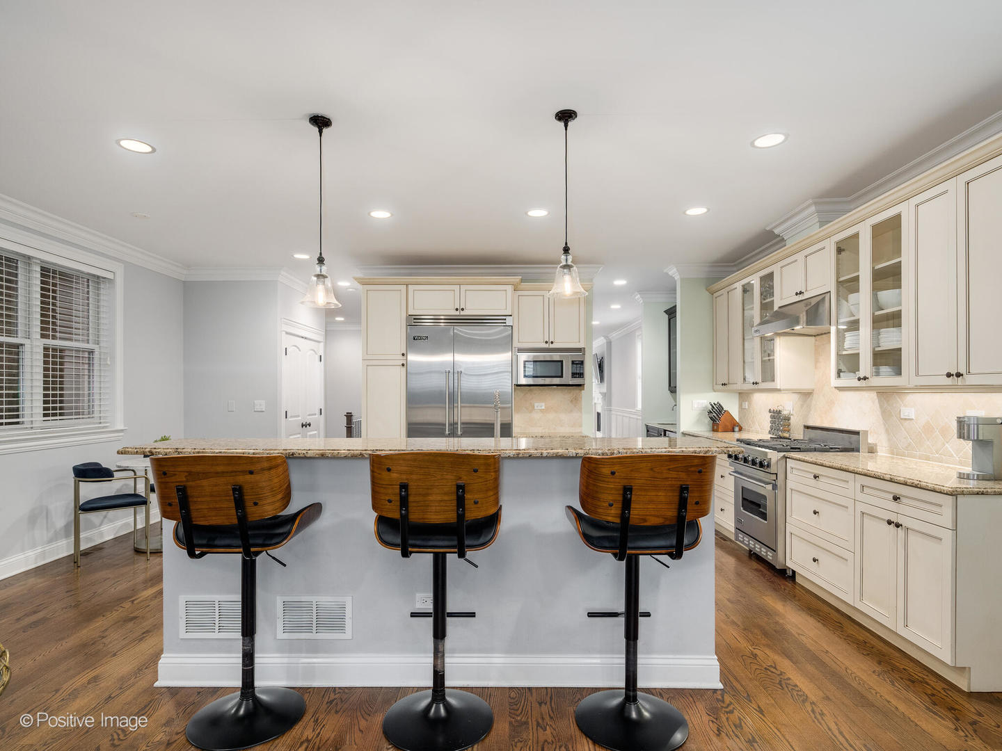 3716 N Kenmore Avenue Unit: 1