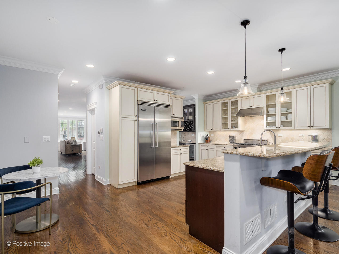 3716 N Kenmore Avenue Unit: 1