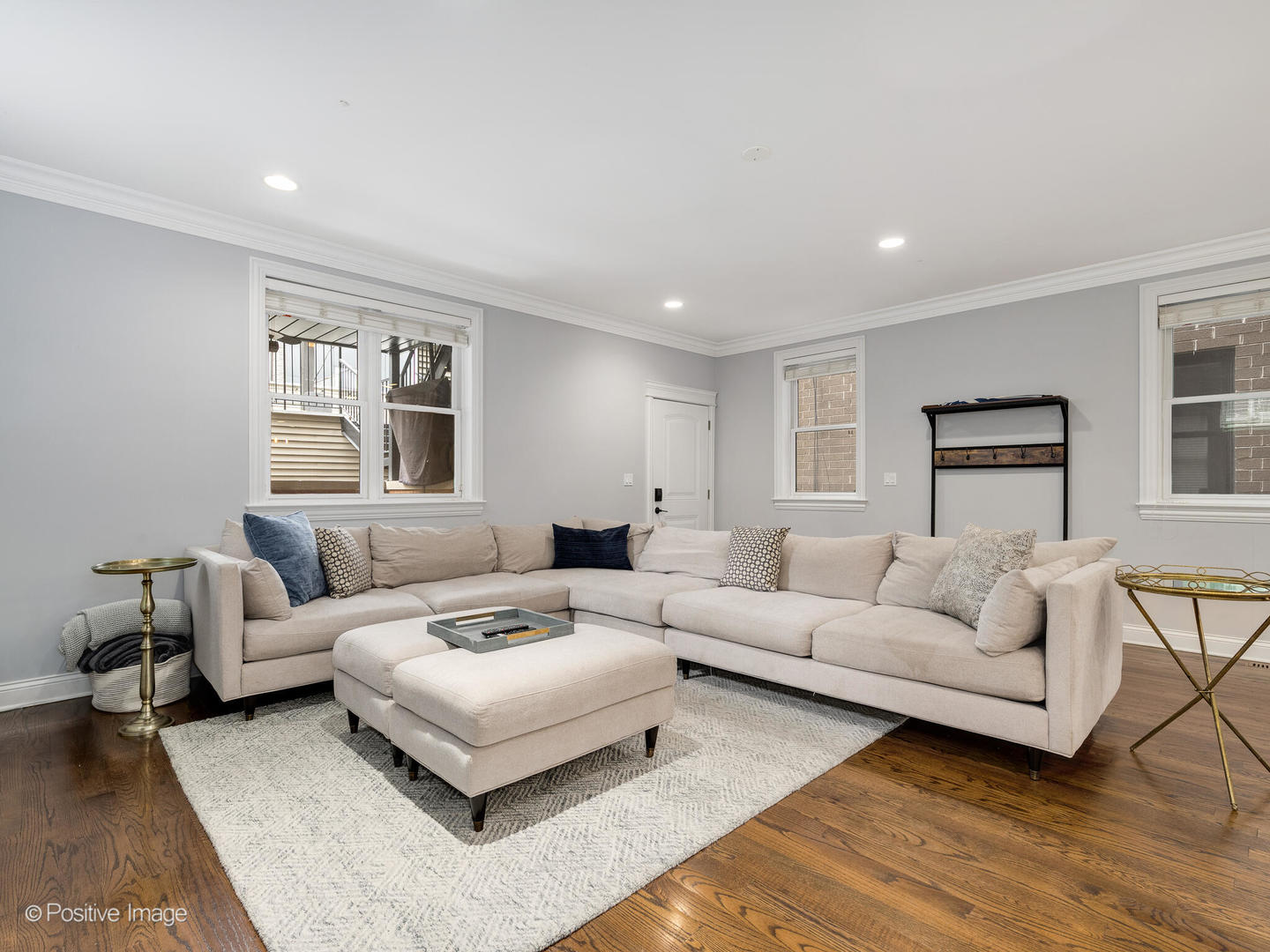 3716 N Kenmore Avenue Unit: 1