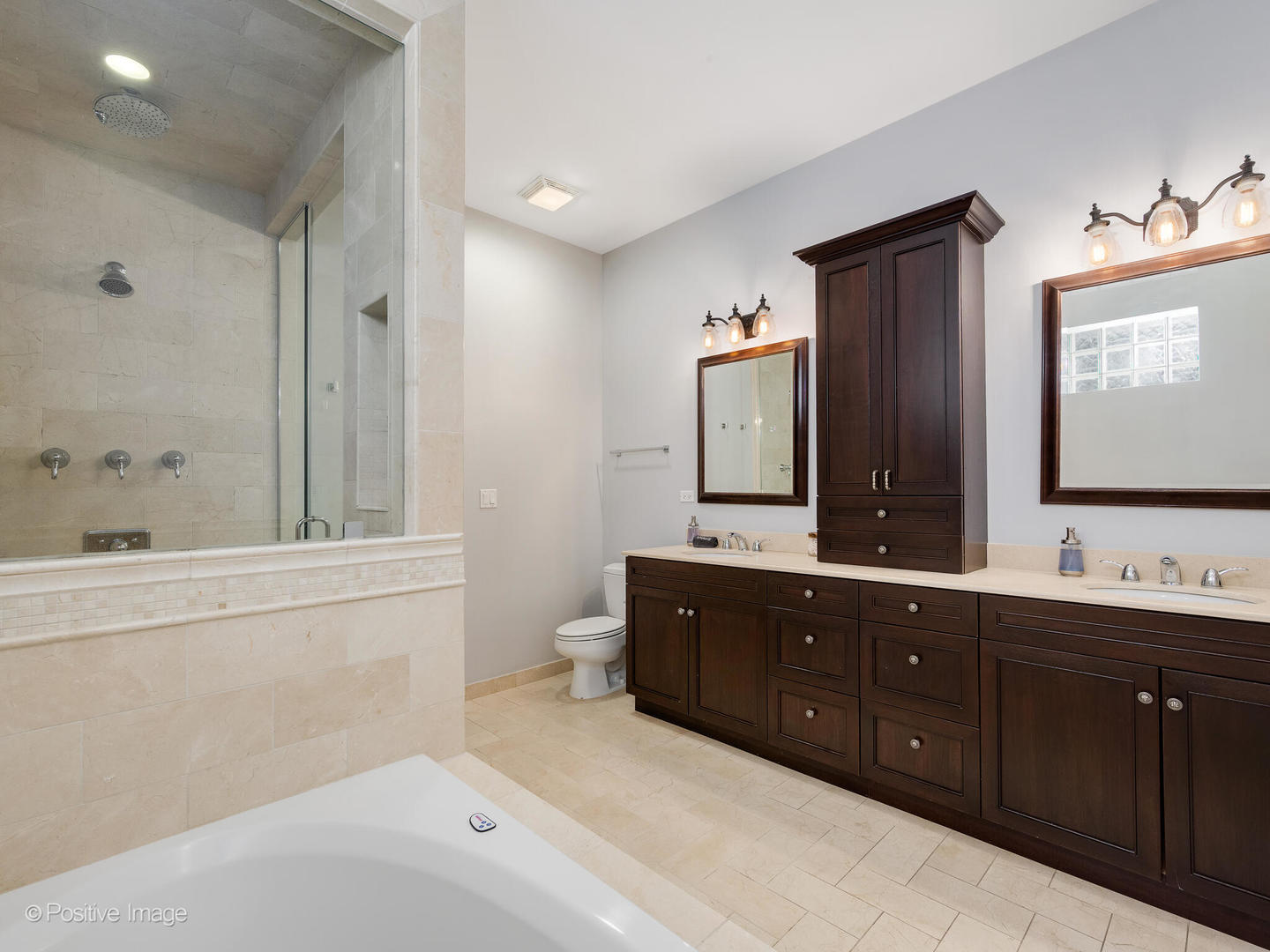 3716 N Kenmore Avenue Unit: 1