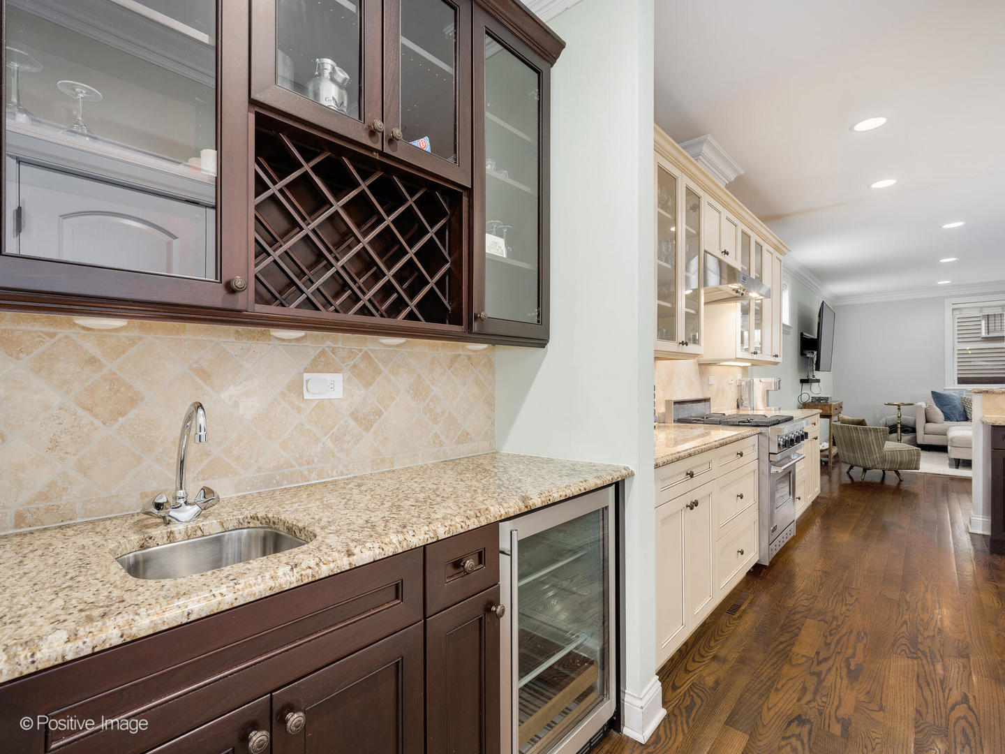 3716 N Kenmore Avenue Unit: 1