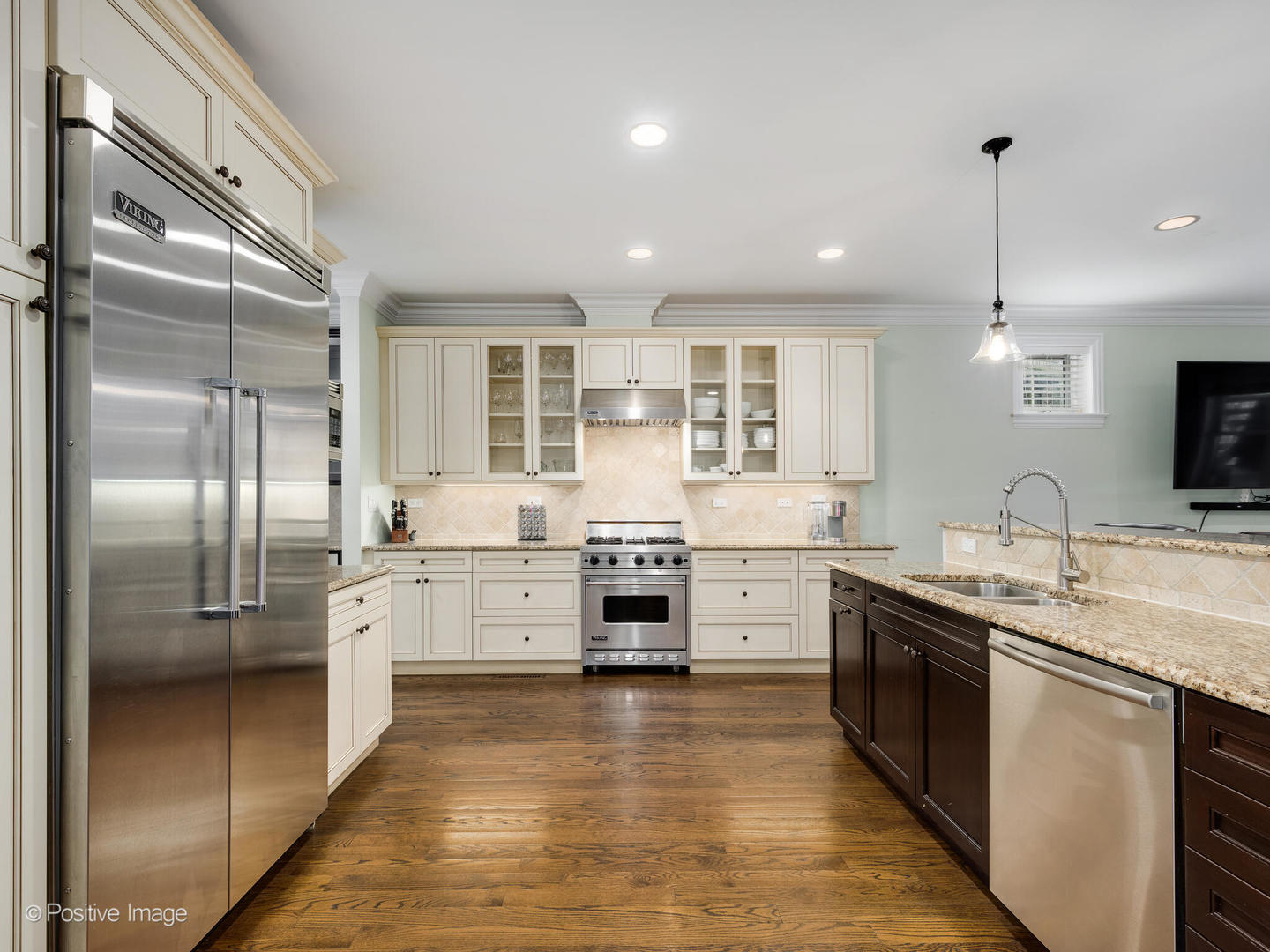 3716 N Kenmore Avenue Unit: 1