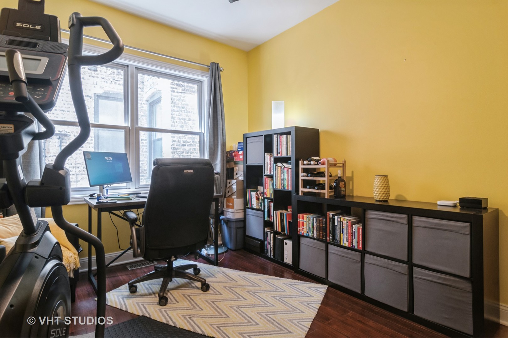 4933 N Winthrop Avenue Unit: 2S