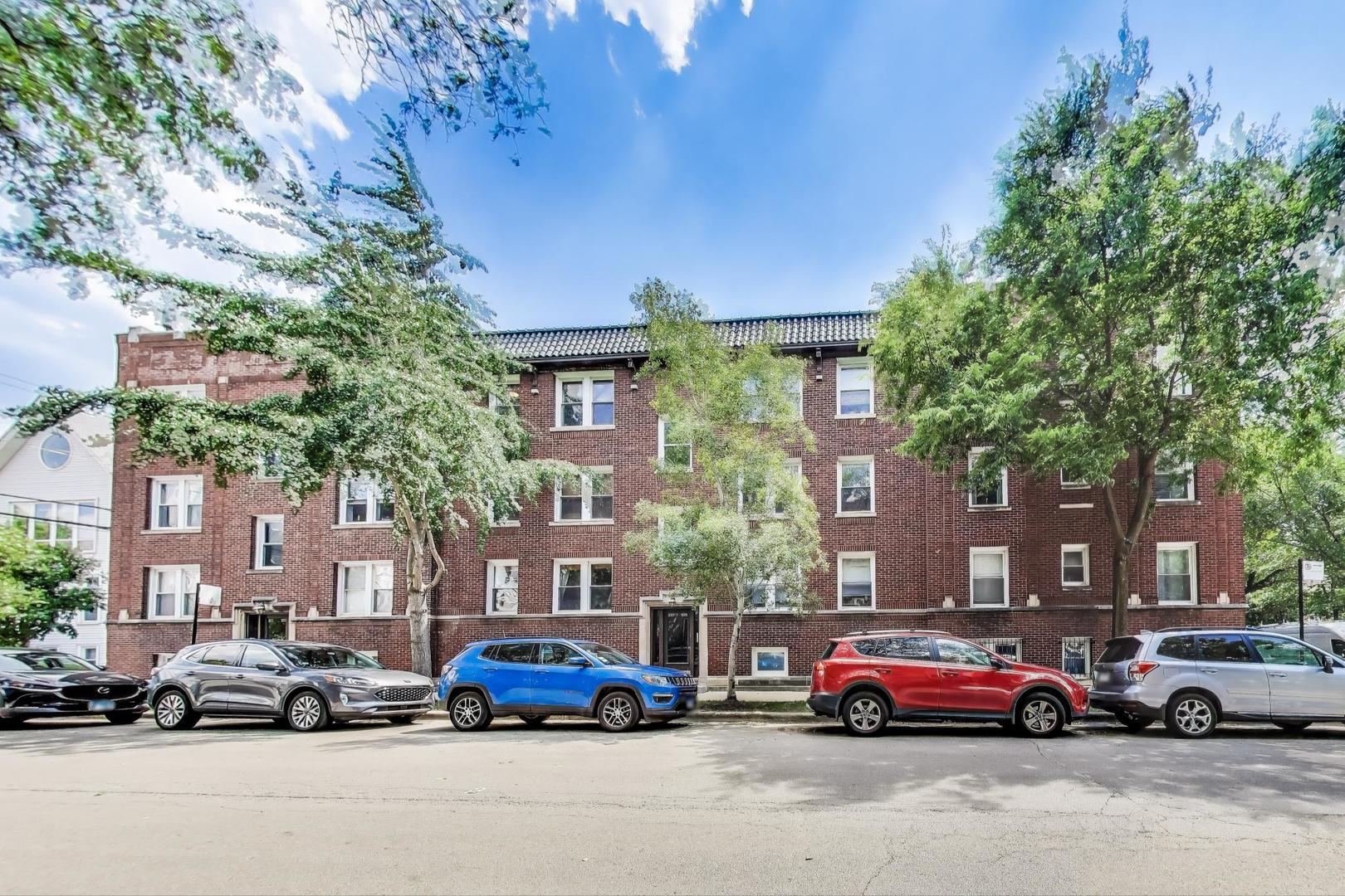 3005 N Clifton Avenue Unit: 201