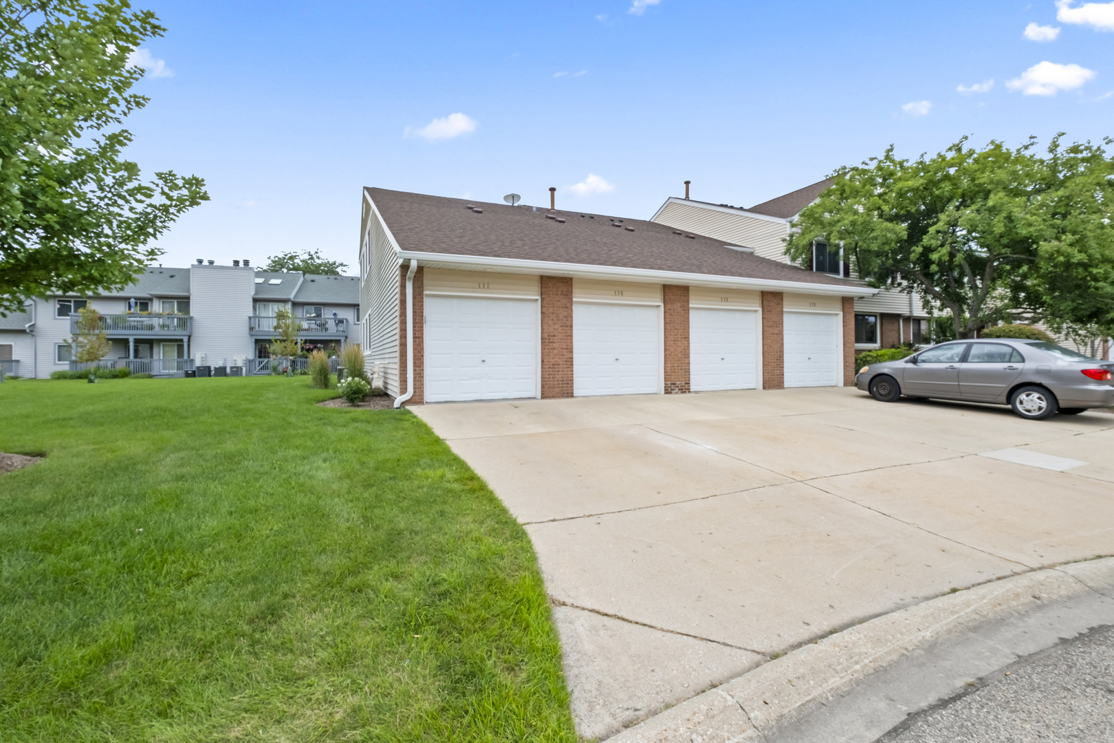 112 Autumn Court Unit: 112