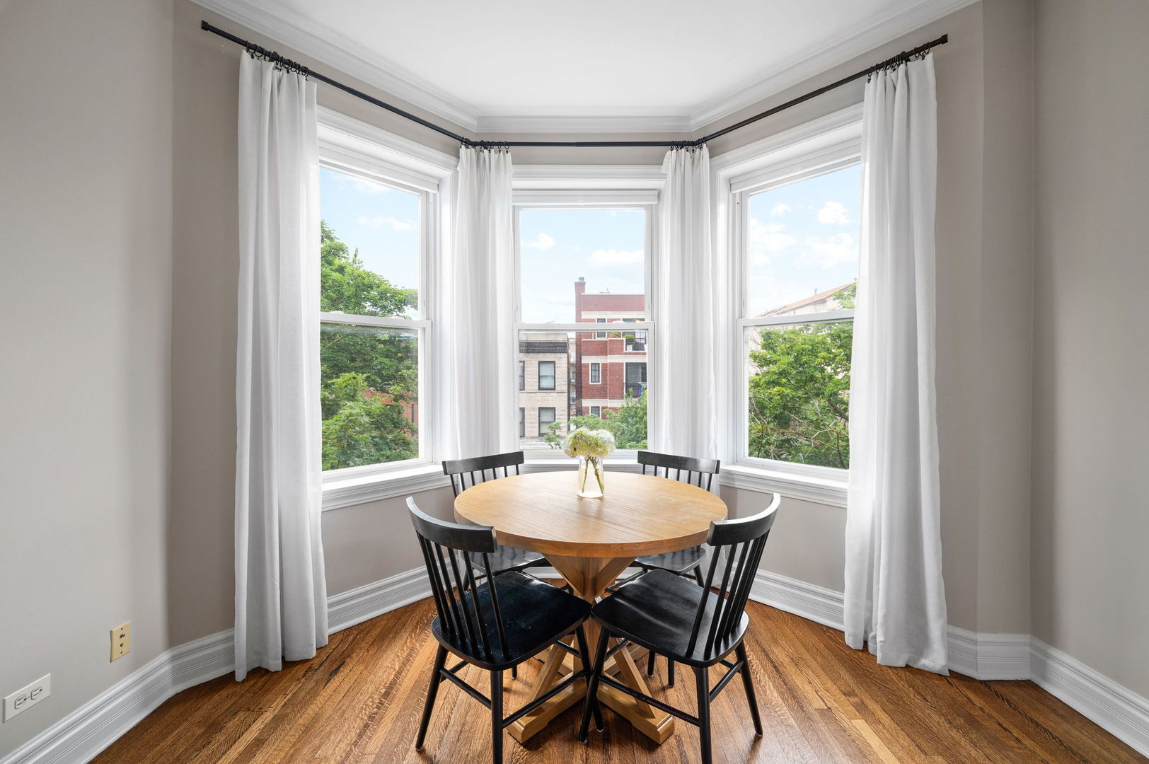 3747 N Fremont Street Unit: 3