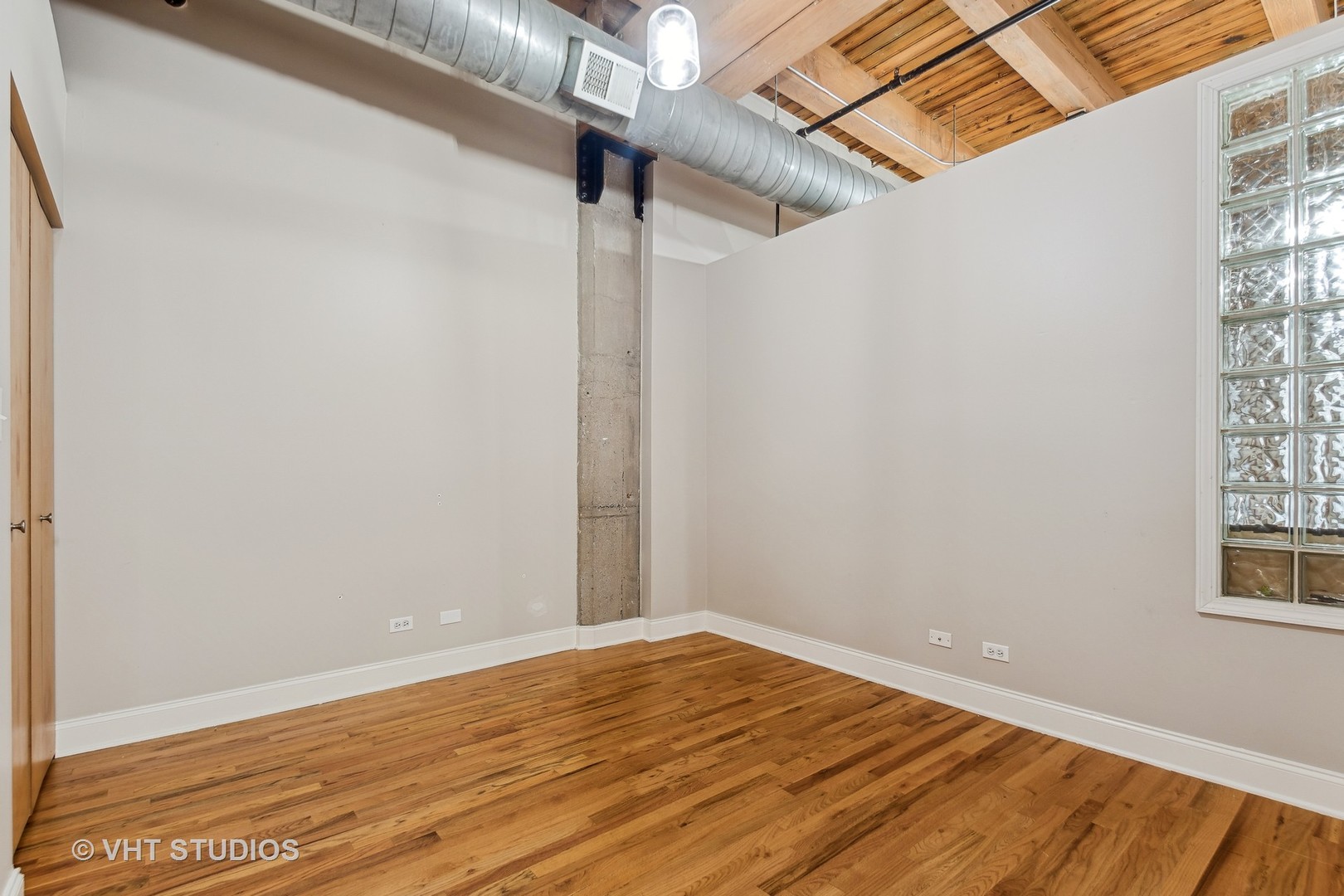 2735 W Armitage Avenue Unit: 108