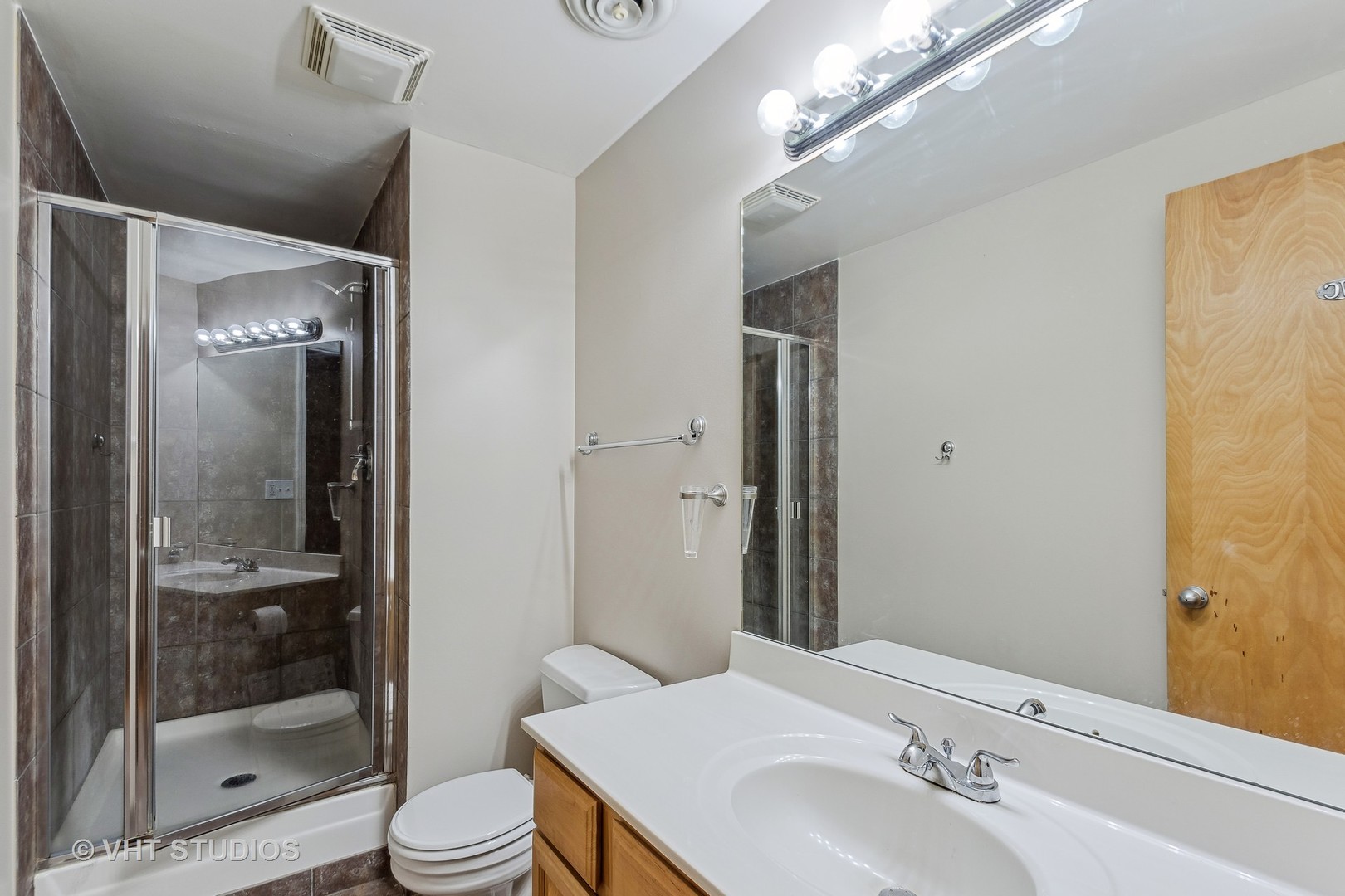 2735 W Armitage Avenue Unit: 108