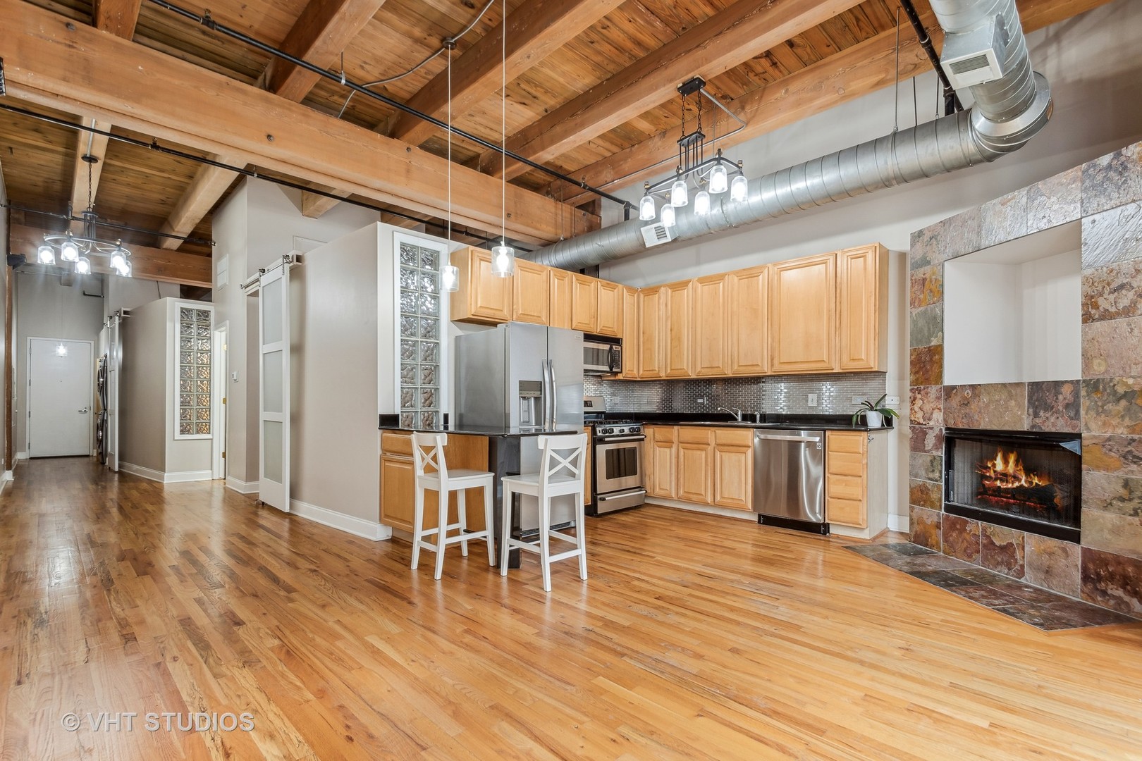 2735 W Armitage Avenue Unit: 108