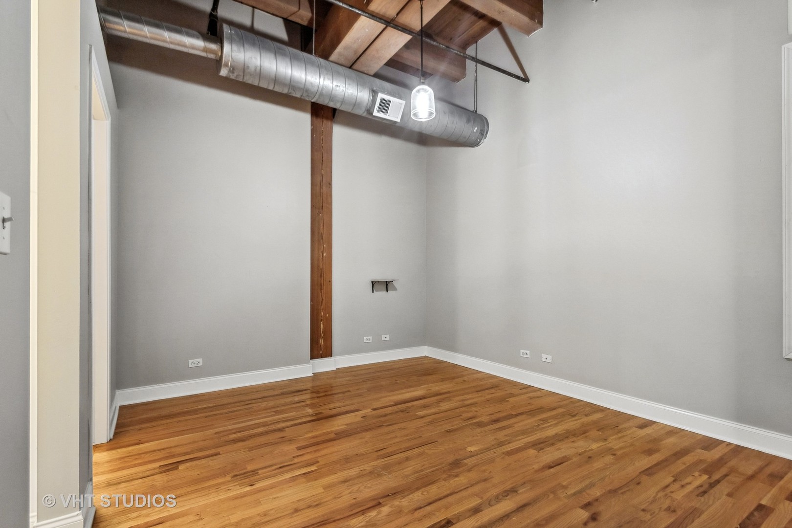 2735 W Armitage Avenue Unit: 108
