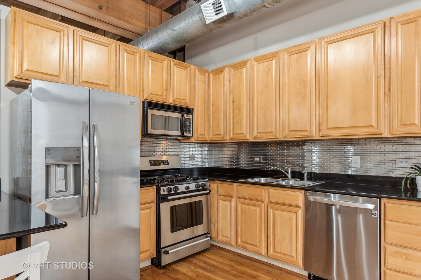 2735 W Armitage Avenue Unit: 108