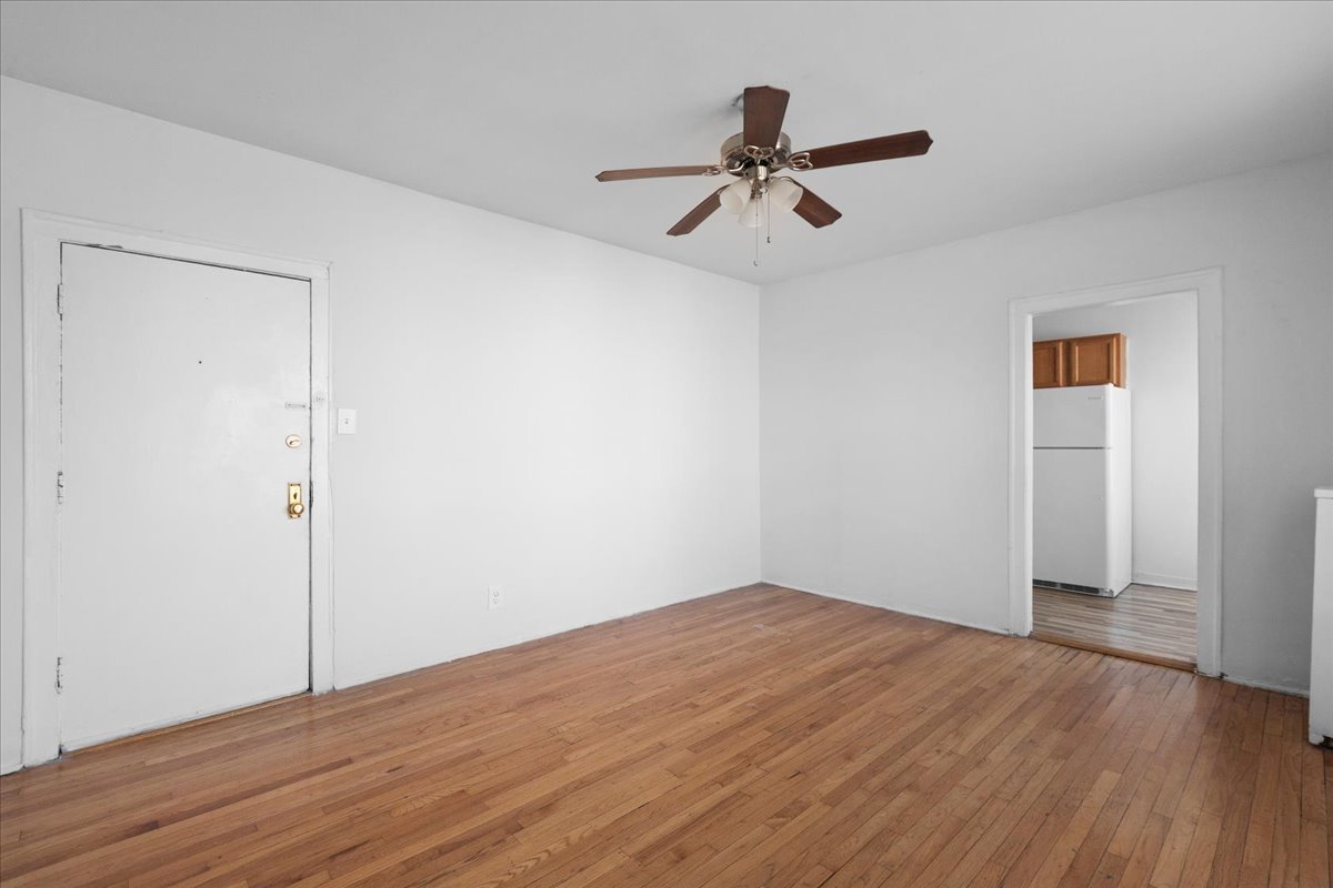 1635 W Morse Avenue Unit: 208