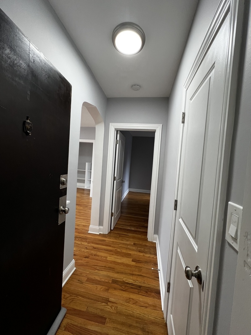 4427 N Seeley Avenue Unit: 304