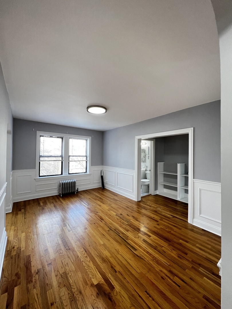 4427 N Seeley Avenue Unit: 304