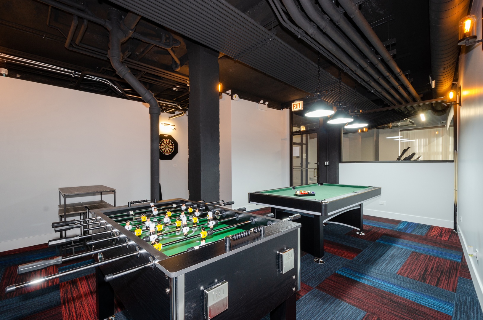 7645 N SHERIDAN Road Unit: 208