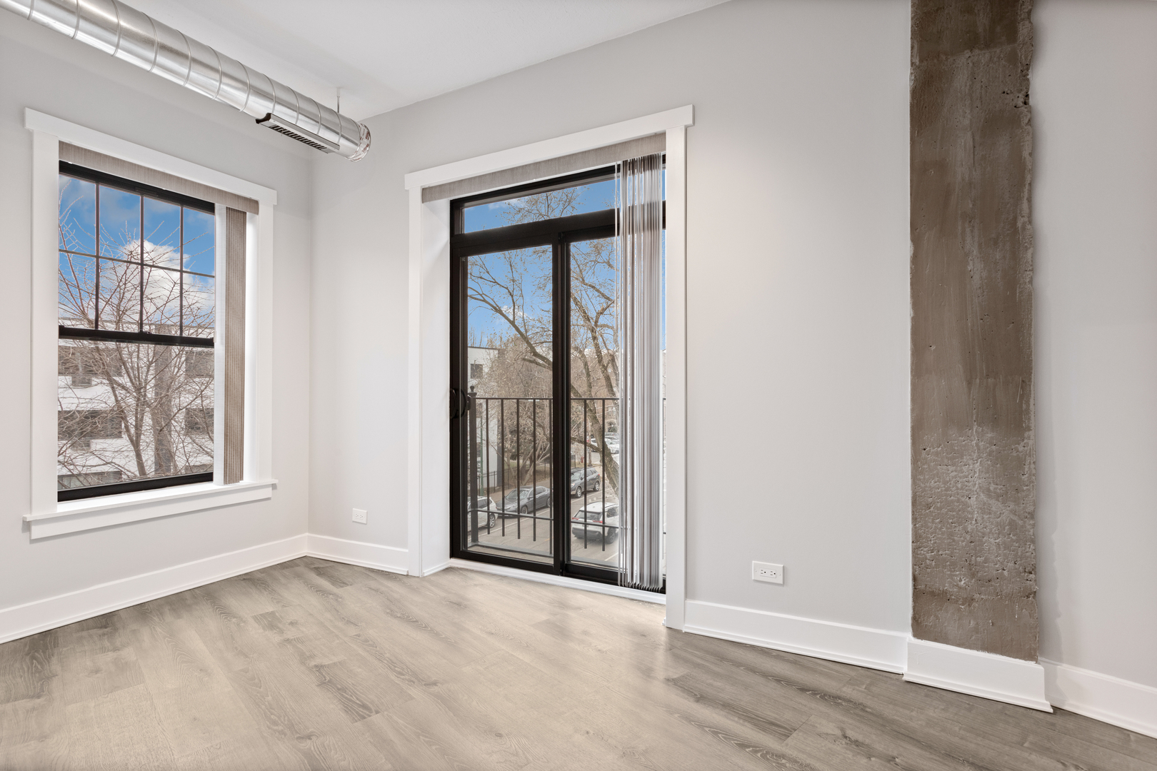 7645 N SHERIDAN Road Unit: 208