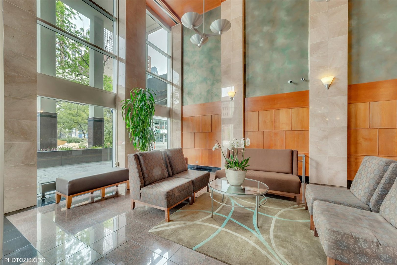 1122 N Clark Street Unit: 1405