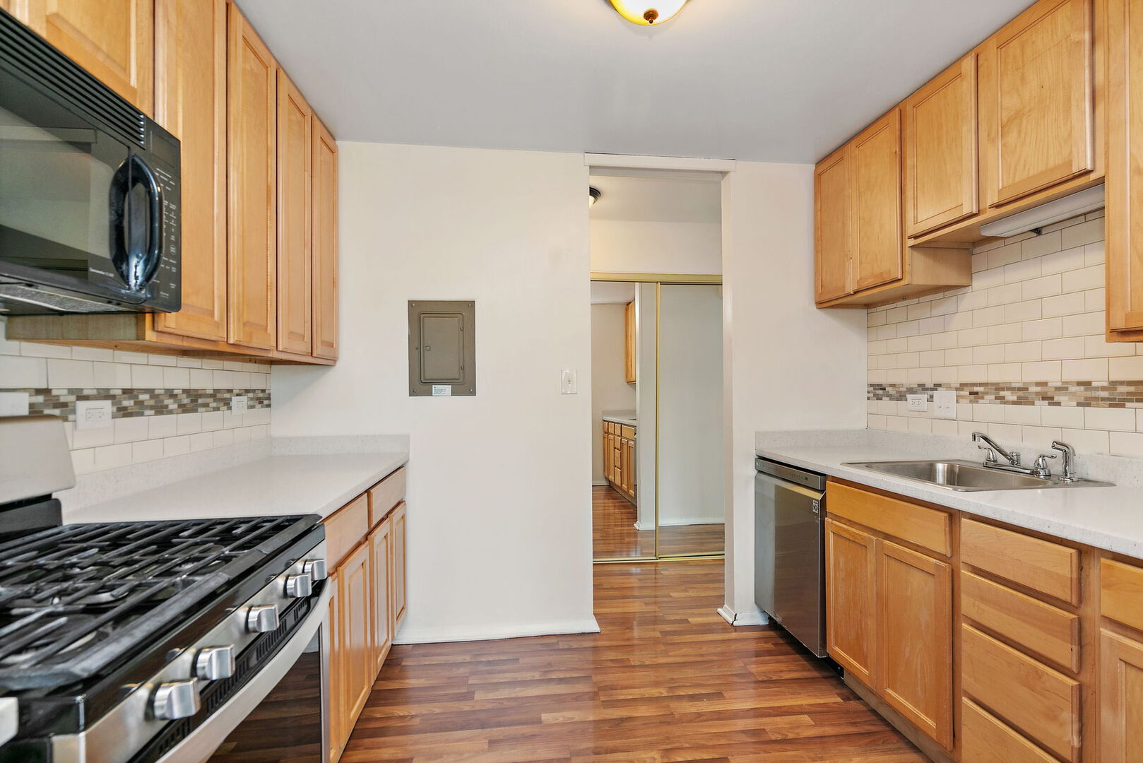 2620 N Windsor Drive Unit: 204