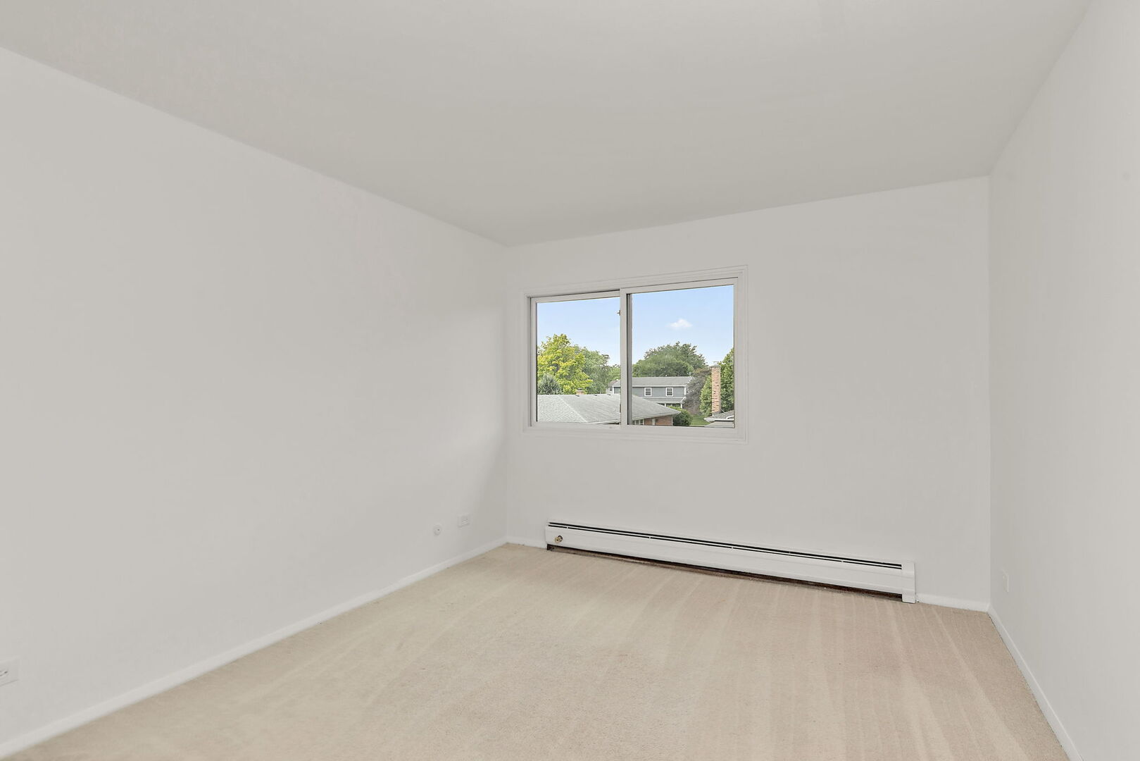 2620 N Windsor Drive Unit: 204