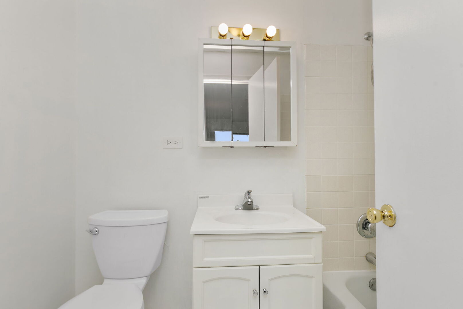 2620 N Windsor Drive Unit: 204