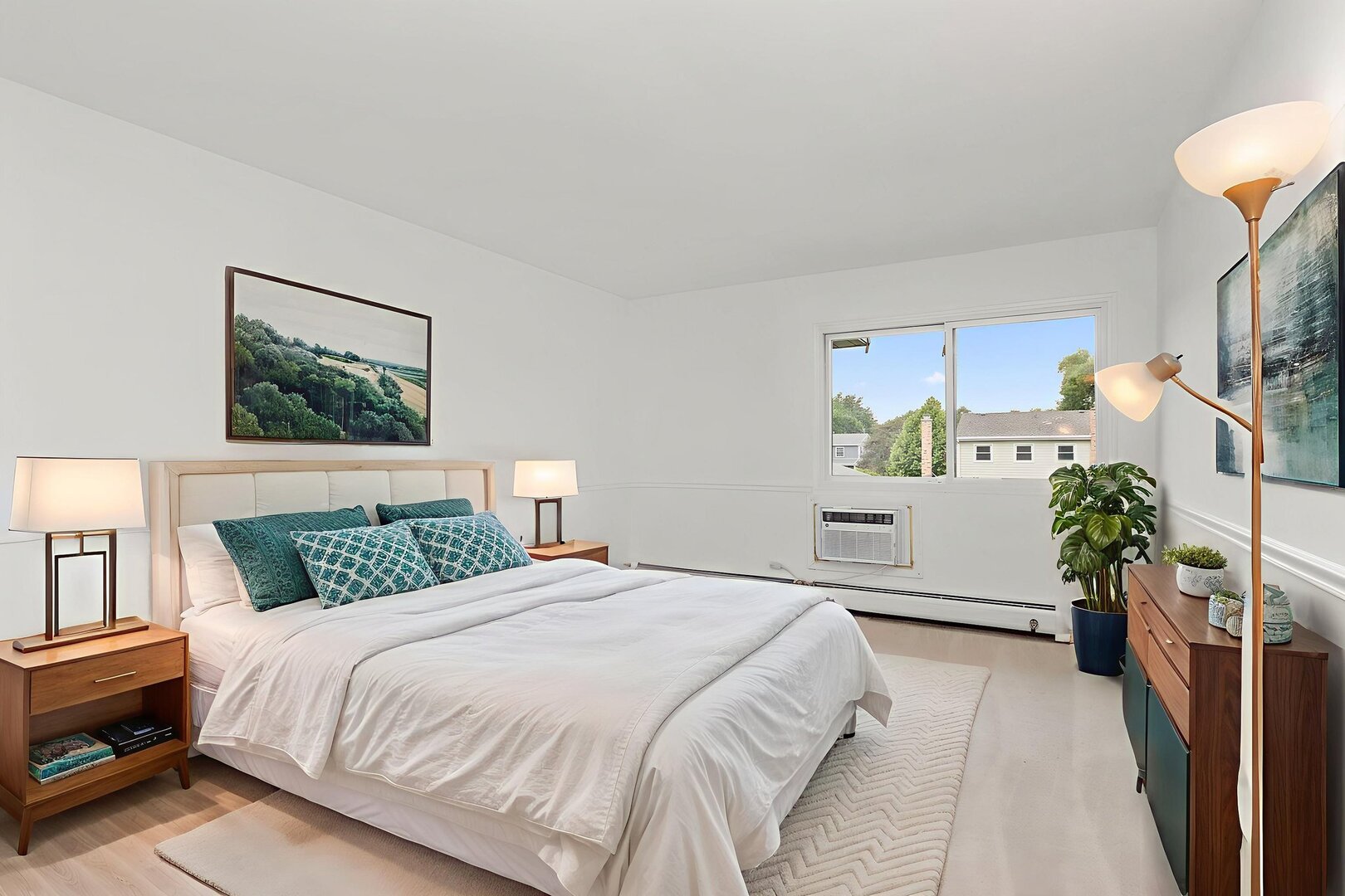 2620 N Windsor Drive Unit: 204