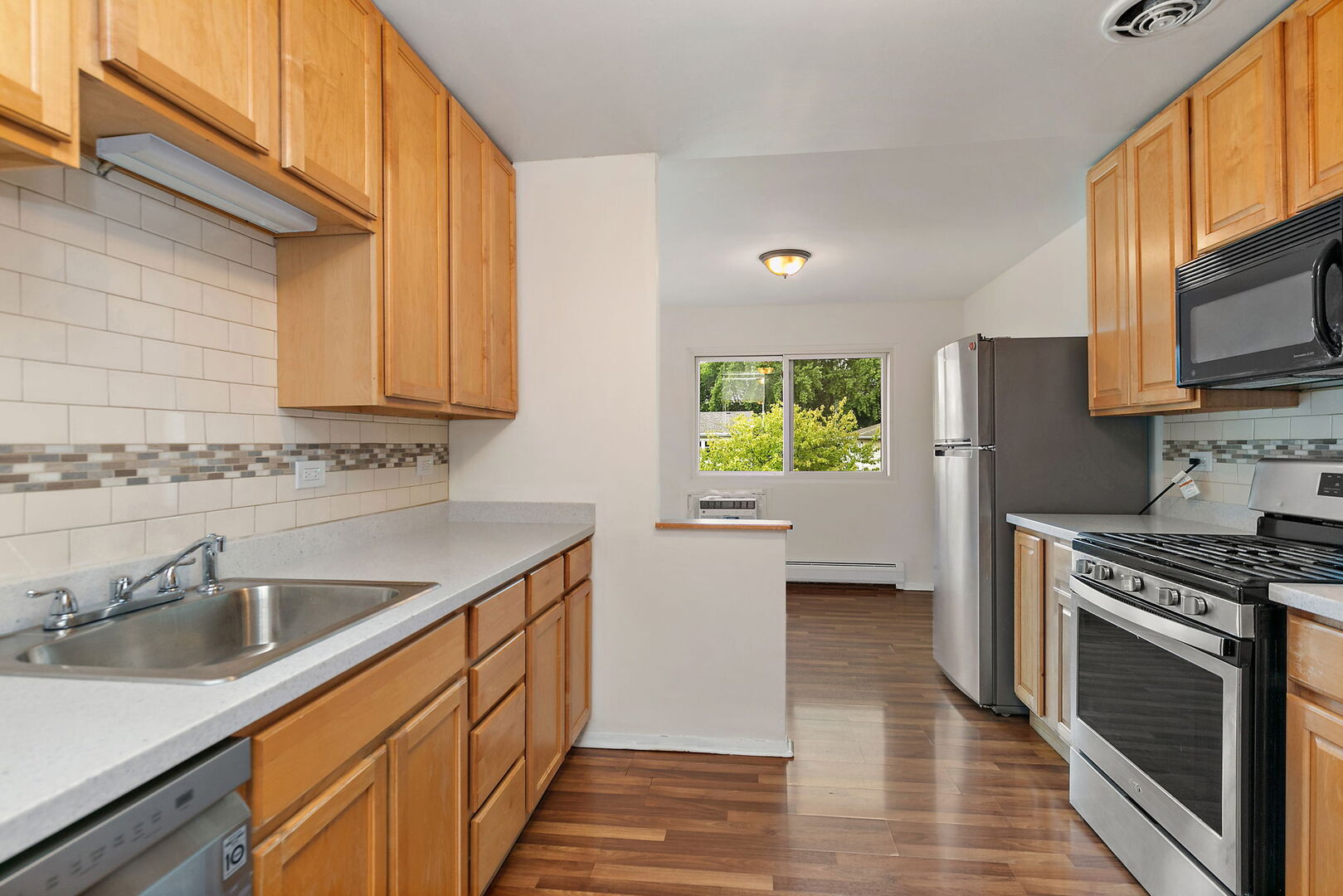 2620 N Windsor Drive Unit: 204