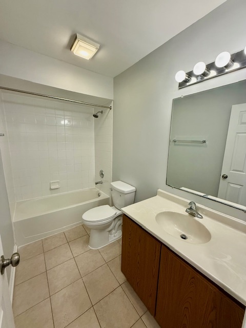 2320 W Flournoy Street Unit: G