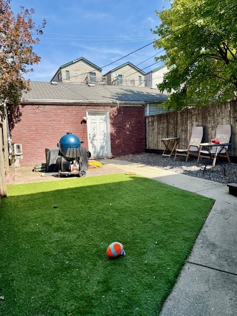 2320 W Flournoy Street Unit: G