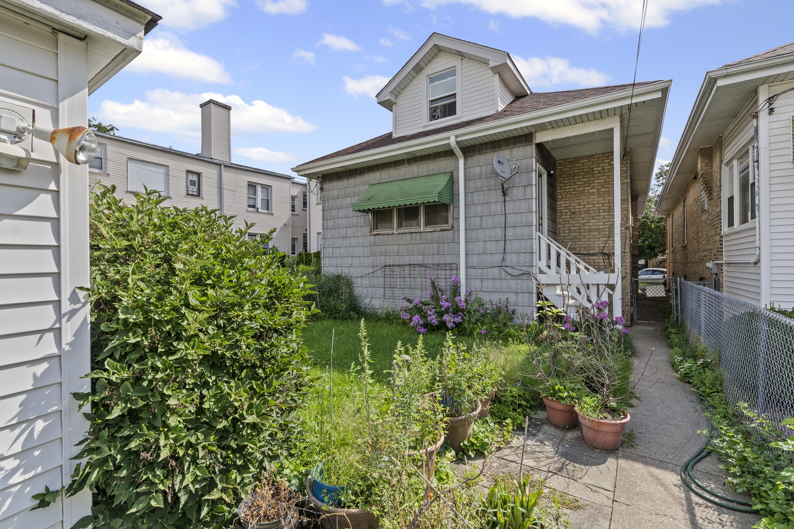 3052 N Major Avenue