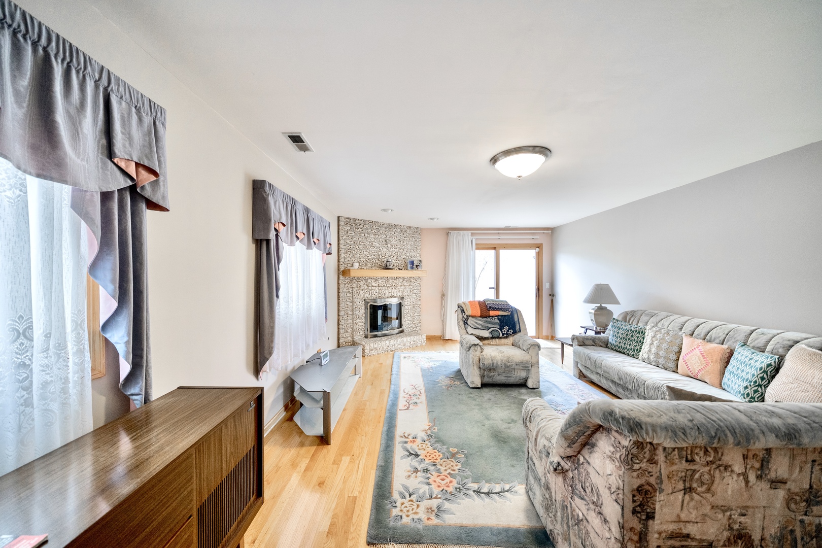 6730 W Berenice Avenue