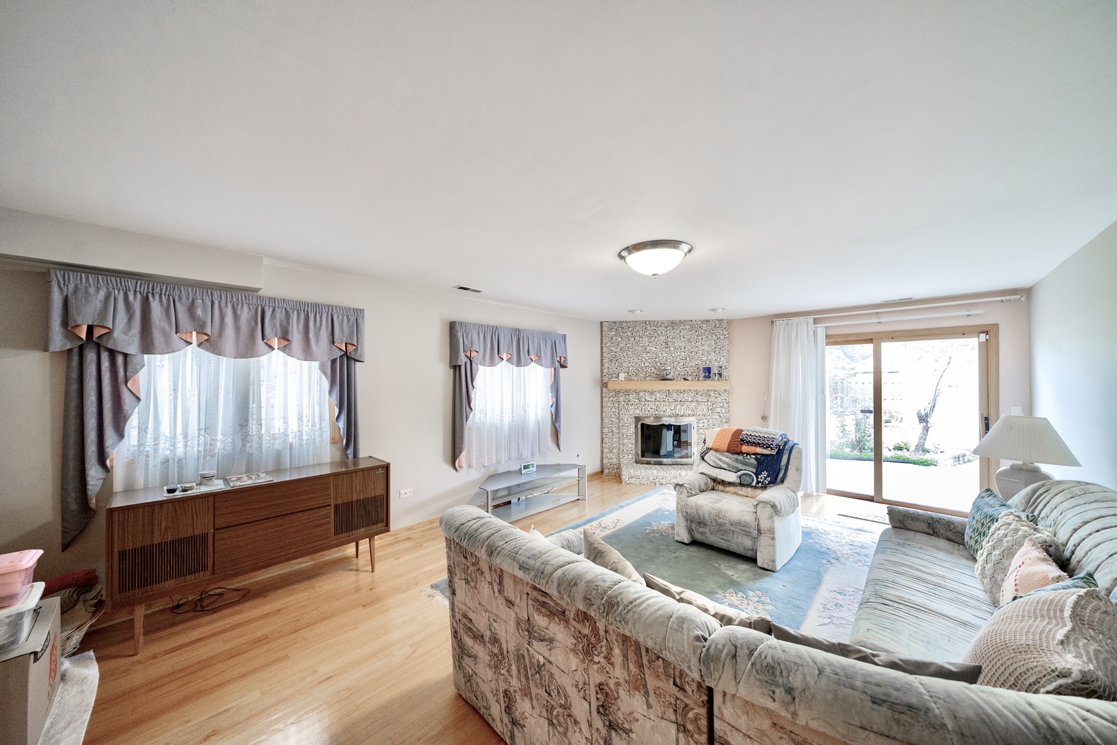 6730 W Berenice Avenue