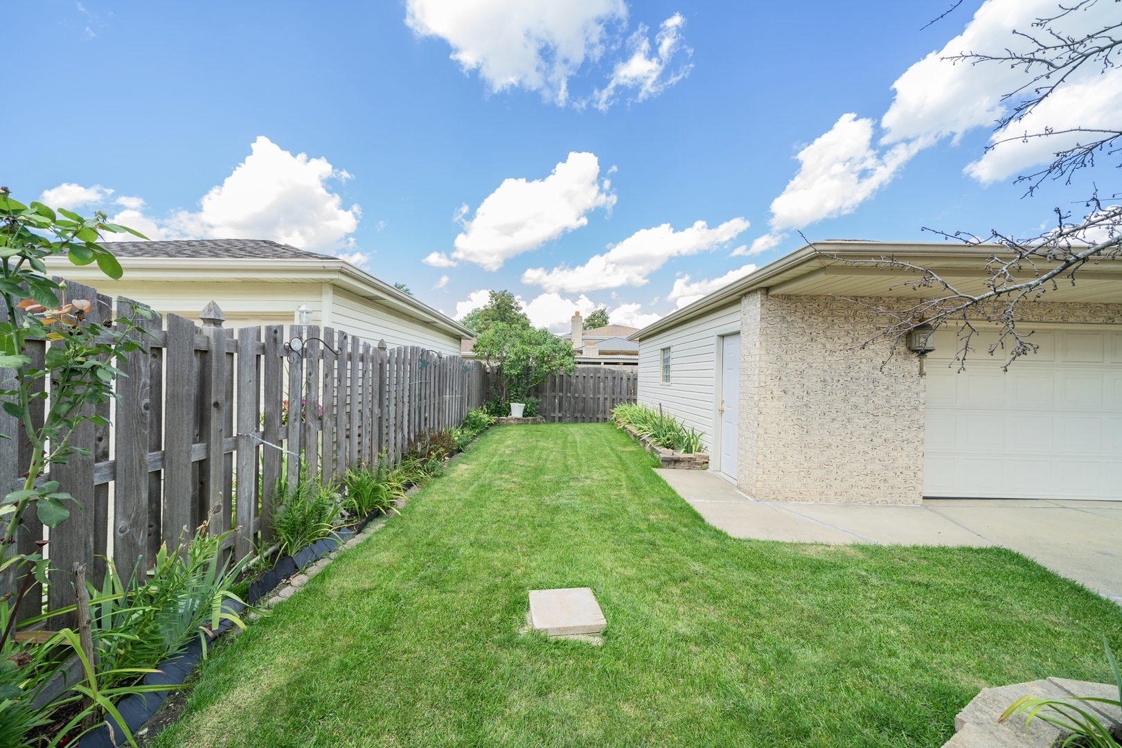 6730 W Berenice Avenue