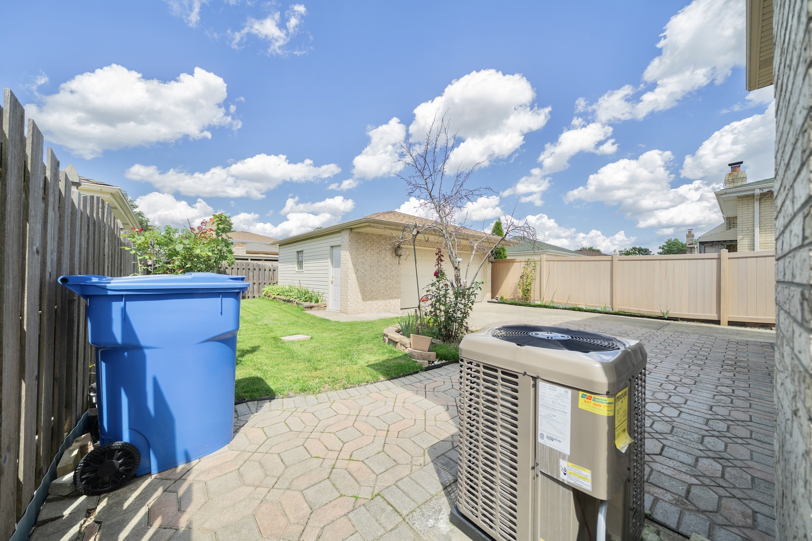 6730 W Berenice Avenue