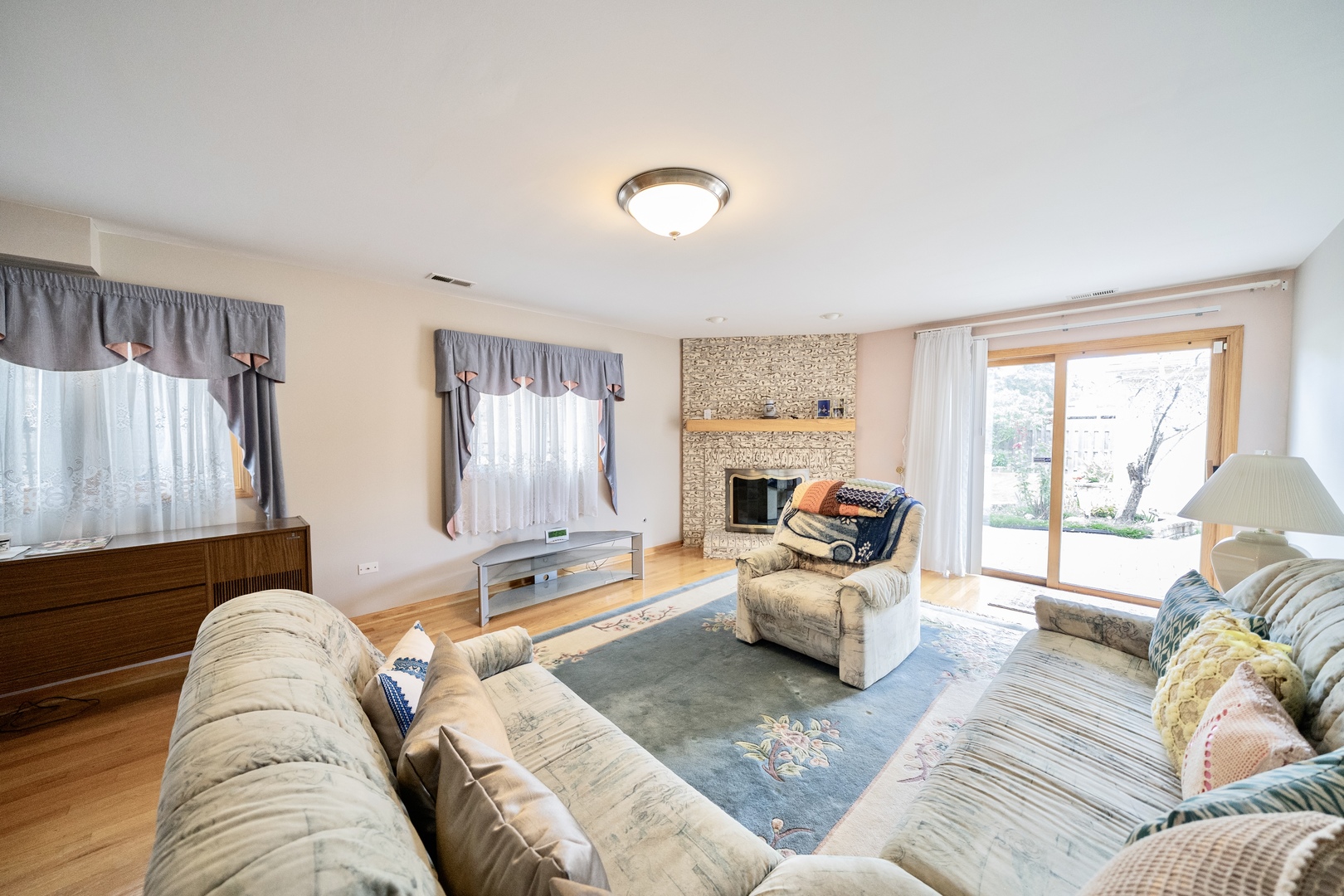 6730 W Berenice Avenue