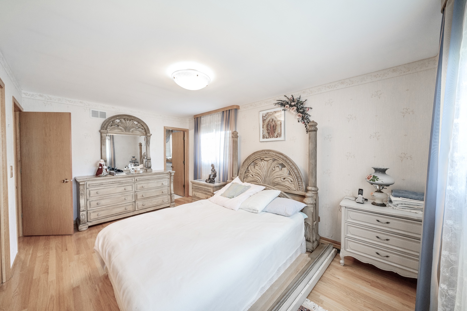 6730 W Berenice Avenue